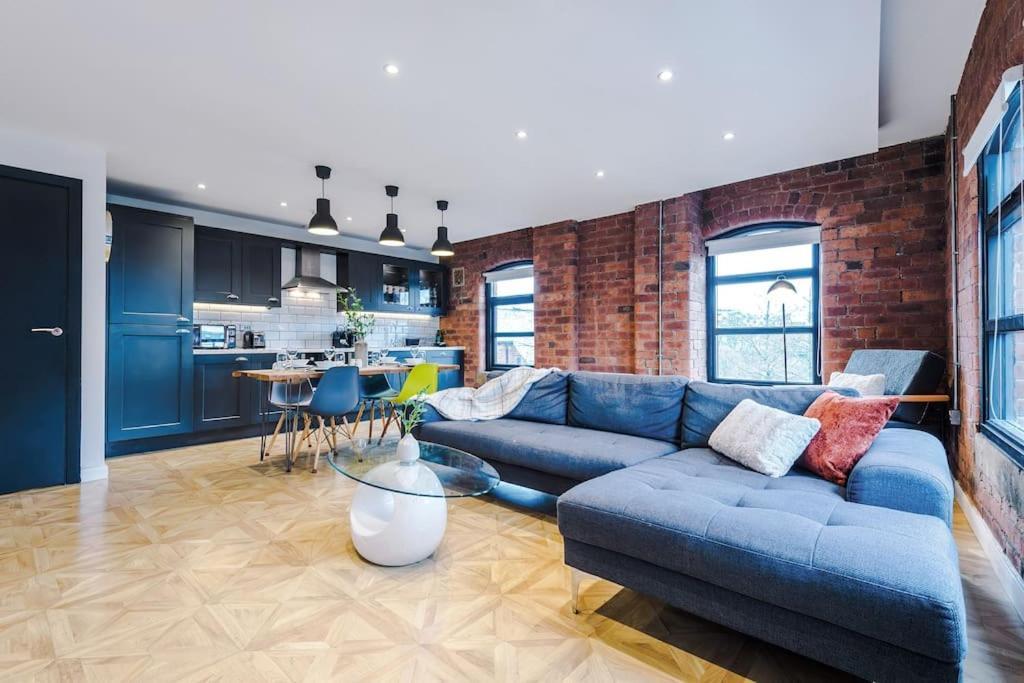 Luxury Oversized Apartment With Signature Bathroom Leeds  Exteriör bild
